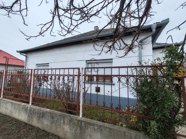 Eladó ház Rákócziújfalu 700 nm