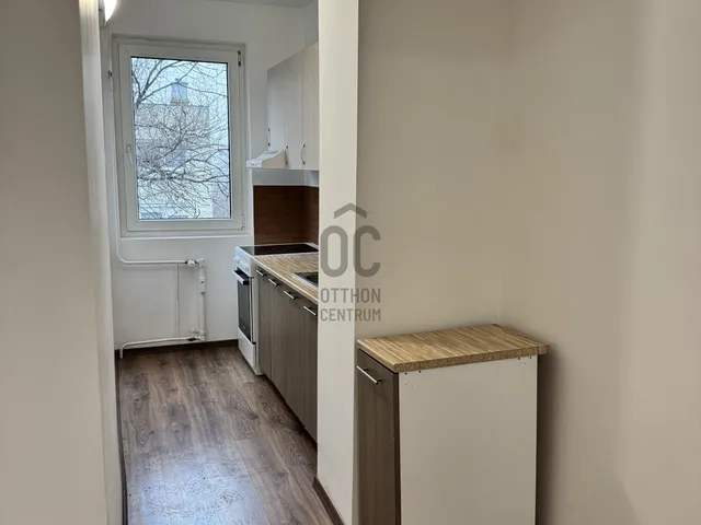 Eladó lakás Szolnok, Széchenyi-lakótelep 50 nm