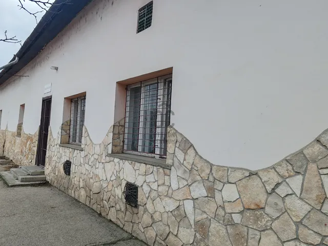 Eladó ház Jászladány 170 nm