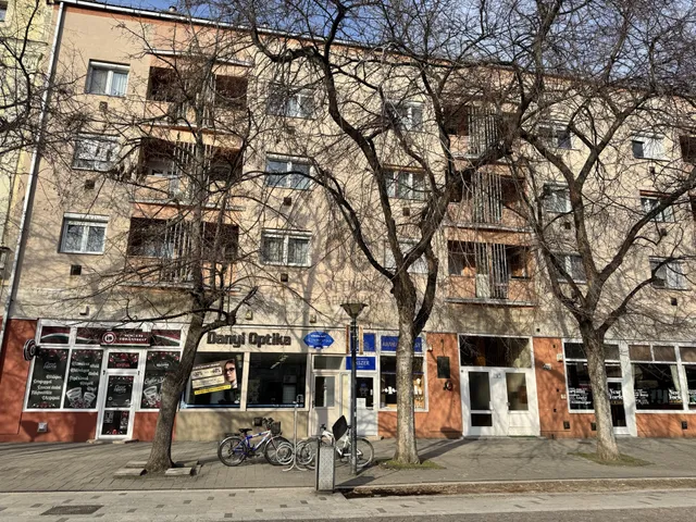Eladó lakás Szolnok, Belváros 56 nm
