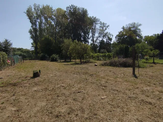 Eladó telek Rácalmás 2580 nm