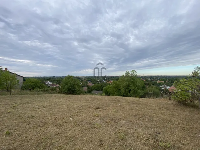 Eladó telek Kulcs 2046 nm