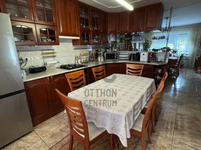 Eladó ház Székesfehérvár 170 nm