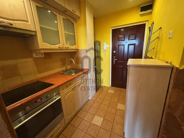 Eladó lakás Dunaújváros, Béke városrész 30 nm