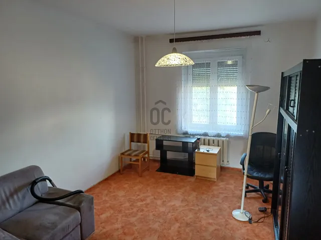 Eladó lakás Dunaújváros, Technikum városrész 32 nm