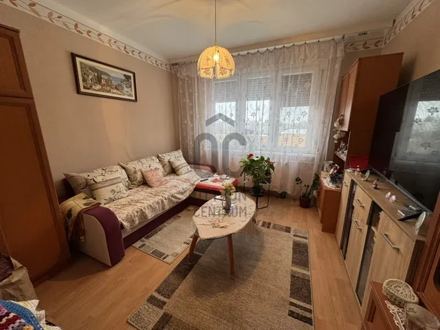 Eladó lakás Dunaújváros, Római városrész 57 nm