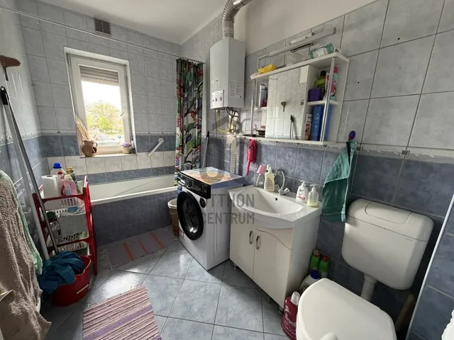 Eladó lakás Dunaújváros, Belváros 36 nm