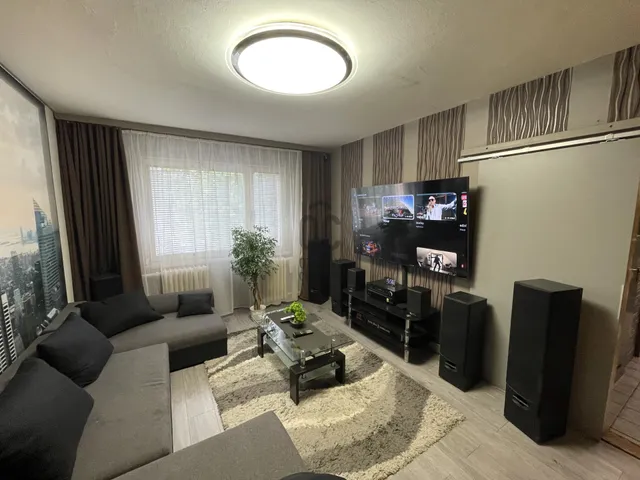 Eladó lakás Dunaújváros, Belváros 52 nm