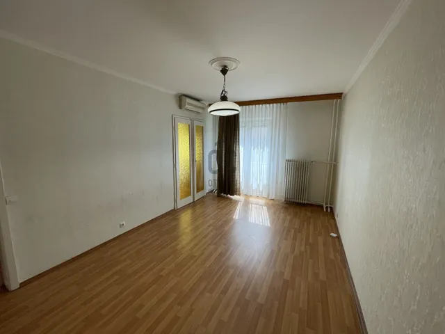 Eladó lakás Dunaújváros 35 nm