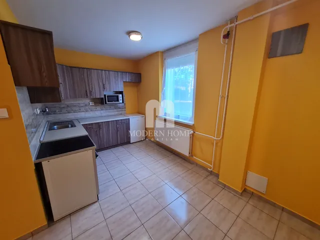 Eladó lakás Várpalota, Ady lakótelep 37 nm