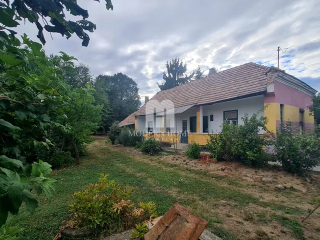 Eladó ház Szápár 66 nm