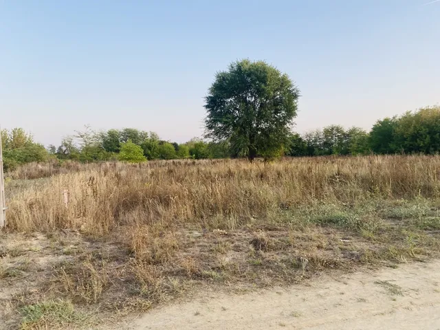 Eladó telek Dabas 1102 nm