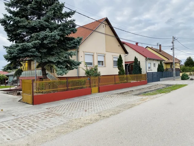 Eladó ház Dabas 90 nm