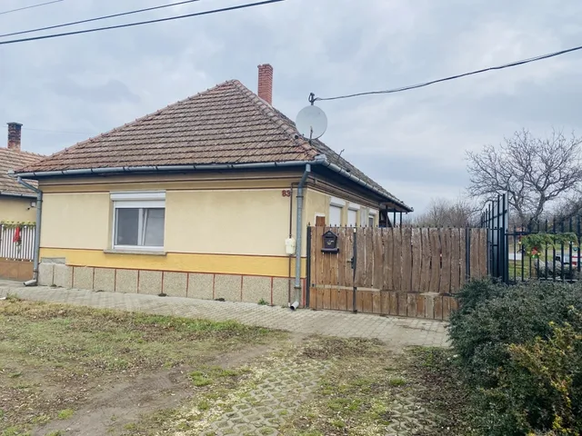 Eladó ház Tatárszentgyörgy 75 nm