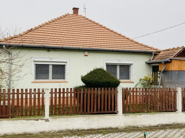 Eladó ház Táborfalva 125 nm