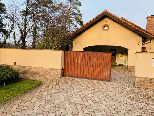 Eladó ház Inárcs 185 nm