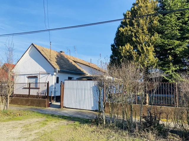 Eladó ház Örkény 73 nm