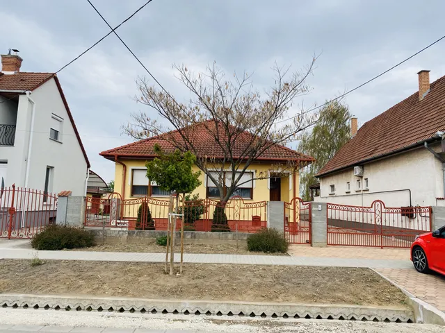 Eladó ház Újhartyán 130 nm