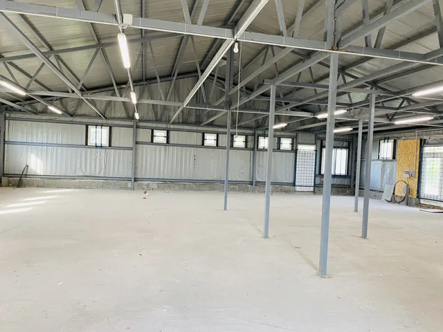Kiadó kereskedelmi és ipari ingatlan Dabas, Gyón 325 nm