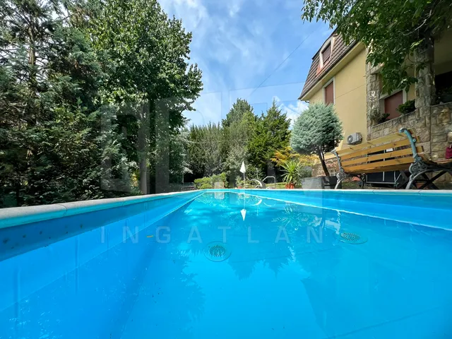 Kiadó lakás Budapest II. kerület, Törökvész 140 nm