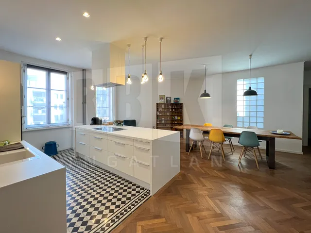 Eladó lakás Budapest VI. kerület, Nagykörúton belüli terület 125 nm