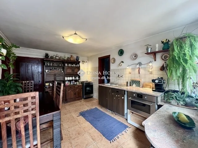 Eladó ház Budapest XVI. kerület 131 nm