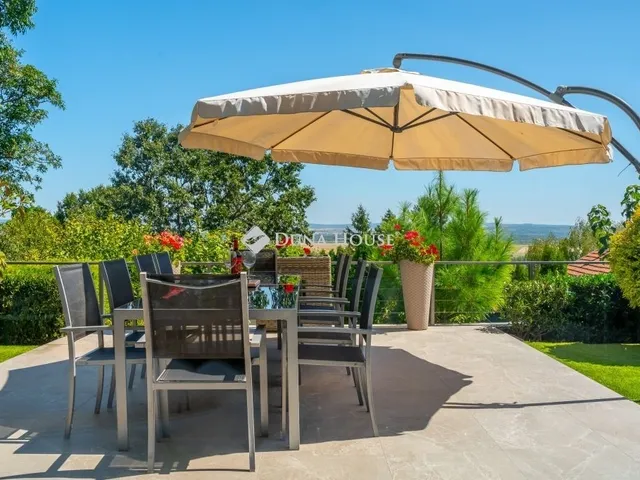 Eladó ház Tahitótfalu 150 nm