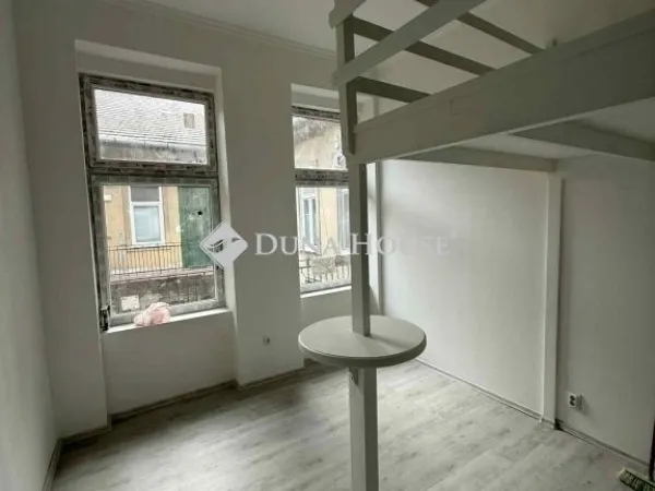 Eladó lakás Budapest VI. kerület 28 nm