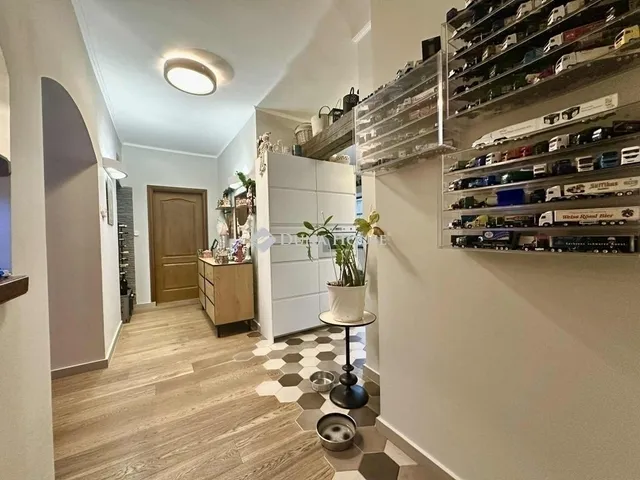 Eladó ház Budapest XVI. kerület 262 nm