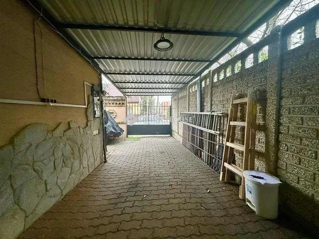 Eladó ház Budapest XVI. kerület 262 nm