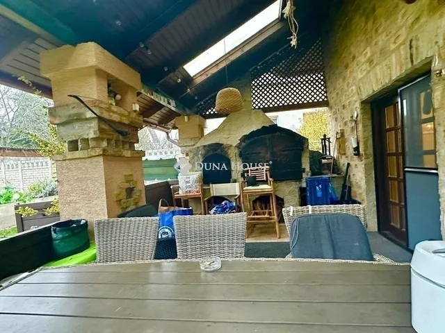 Eladó ház Budapest XVI. kerület 262 nm