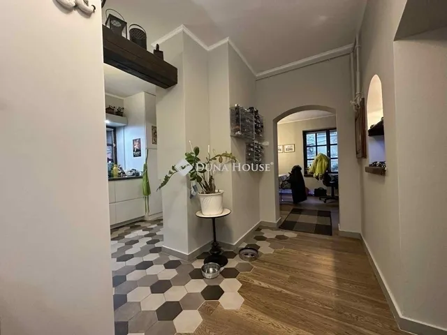 Eladó ház Budapest XVI. kerület 262 nm