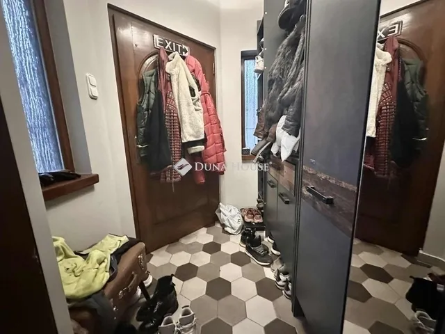 Eladó ház Budapest XVI. kerület 262 nm