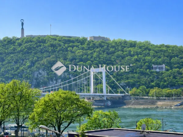 Eladó lakás Budapest V. kerület 173 nm