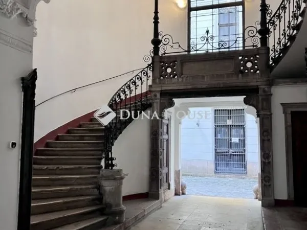 Eladó lakás Budapest V. kerület 173 nm