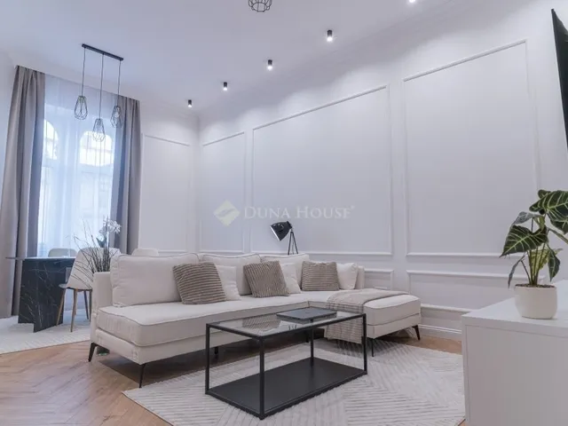 Eladó lakás Budapest VIII. kerület 93 nm