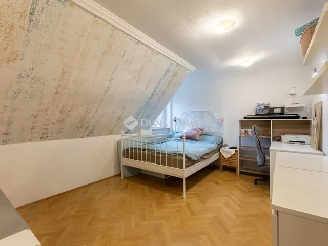 Eladó ház Fót 330 nm