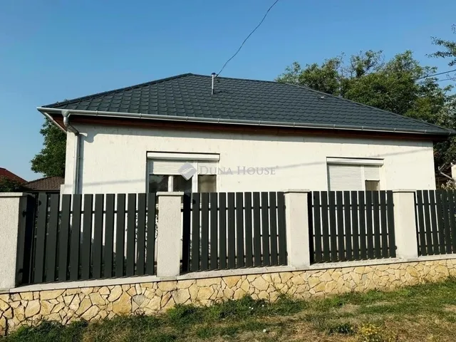 Eladó ház Rád 160 nm
