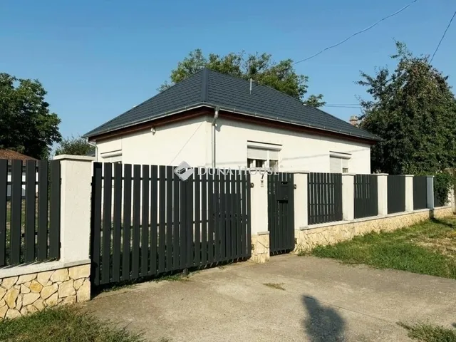 Eladó ház Rád 160 nm