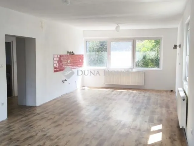 Eladó ház Szentendre, Izbég 219 nm