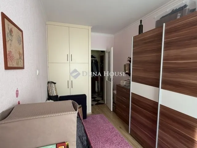 Eladó lakás Budapest III. kerület 81 nm