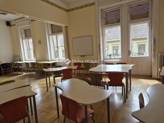 Eladó lakás Budapest II. kerület 117 nm