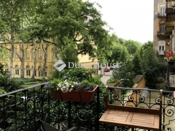 Eladó lakás Budapest II. kerület 117 nm