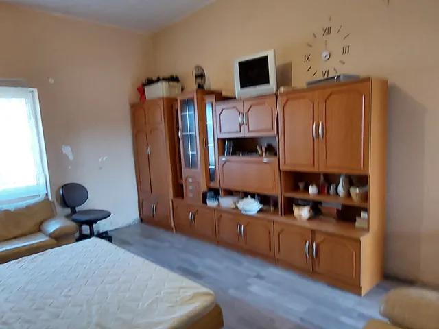 Eladó lakás Enying 40 nm