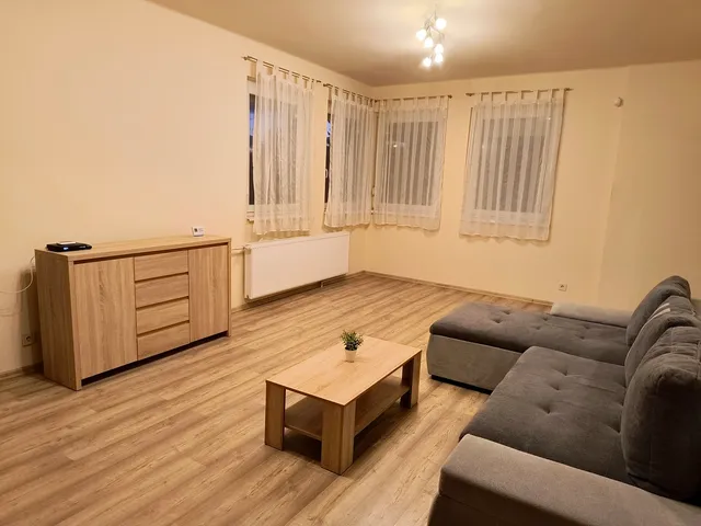 Kiadó ház Nyíregyháza 150 nm