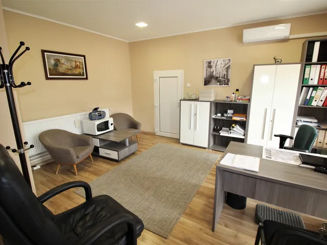 Eladó kereskedelmi és ipari ingatlan Nagykálló 704 nm