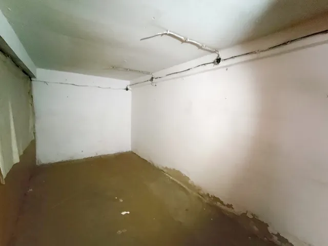 Kiadó garázs Nyíregyháza 12 nm