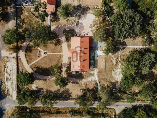 Eladó kereskedelmi és ipari ingatlan Nemesvita 900 nm