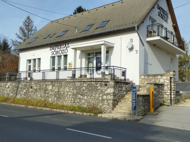 Eladó kereskedelmi és ipari ingatlan Pénzesgyőr 323 nm