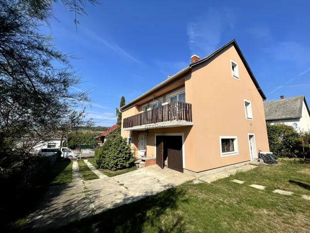 Eladó ház Veszprémfajsz 179 nm